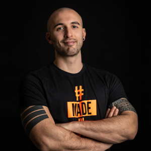 ritratto di Tommaso Vianello istruttore responsabile corso di MMA Mixed Martial Arts Palestra new athletic padova